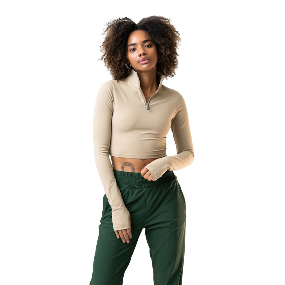 Refine zip crop M tan/dune Balance Athletica Cloud